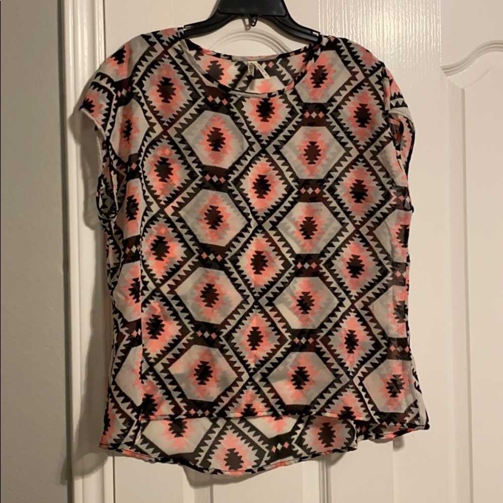 3/$15. Bundle sale Live 4 Truth Aztec Print Patterned Top